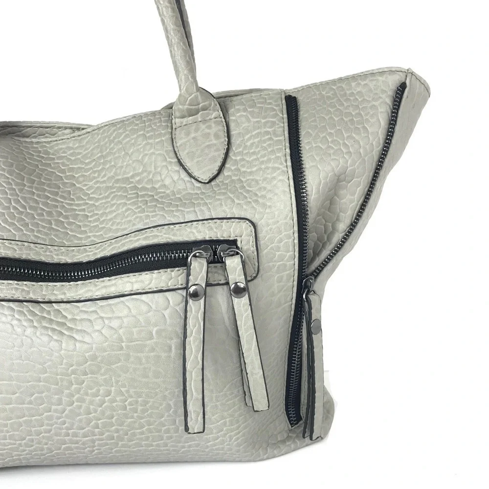 Charming Charlie Gray Multi Zipper Purse‎